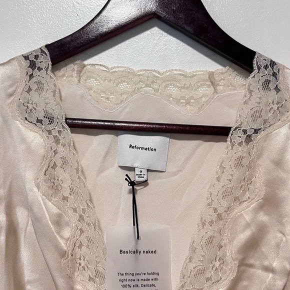 **SOLD** **SOLD** NEW NWT Reformation FlorenceSilk Dress - Picture 4 of 6